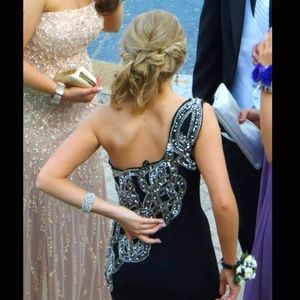 **RARE** evening dress black-Jovani Size 0